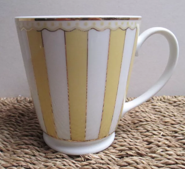 Gorgeous NORITAKE Carnivale Mug - Yellow #M250. Fine porcelain. Like New