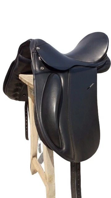 Selle anglaise profonde de dressage en cuir noire | Selle d