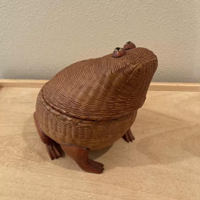 Vintage 60's Chinese Wicker / Rattan Basket Frog Toad Zhejiang Handicraft 6"