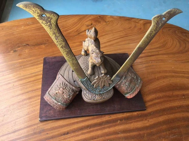 Kabuto Tiger Sword Bushi Samurai Armor OkimonoJapan Original Meiji Curio F/S Kabuto Tiger Sword Bushi Samurai Armor OkimonoJapan Original Meiji Curio F/S