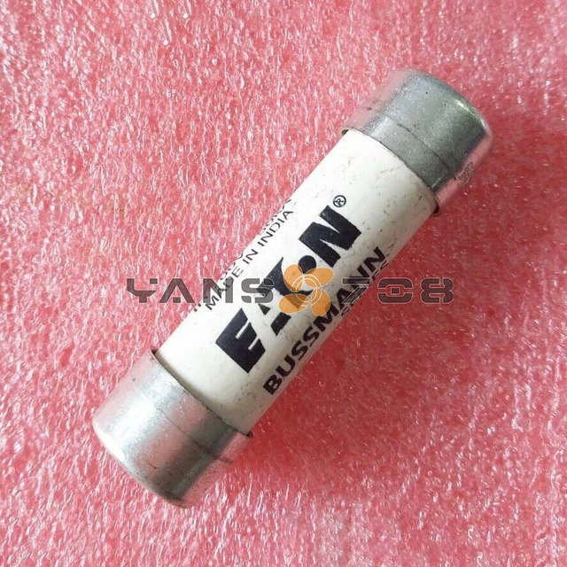 thumbnail interactive-video image 1 of Bussmann FWH-200B Fast Acting Fuse - 200 Amp, 500V - Industrial / EV 1 of 6