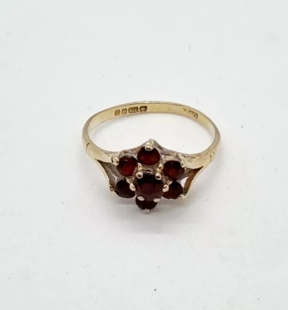 9ct Gold Garnet Cluster Ring. Size M