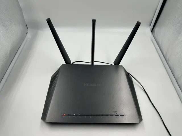 NETGEAR NIGHTHAWK R7000 AC1900 router wireless a corrente alternata (R7000-100UKS)