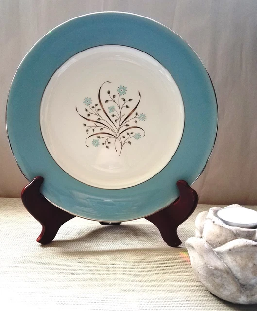 Vintage Blue Meadow Breeze Syracuse Dinner Plate 10 3/4"- Blue Rim & Flowers