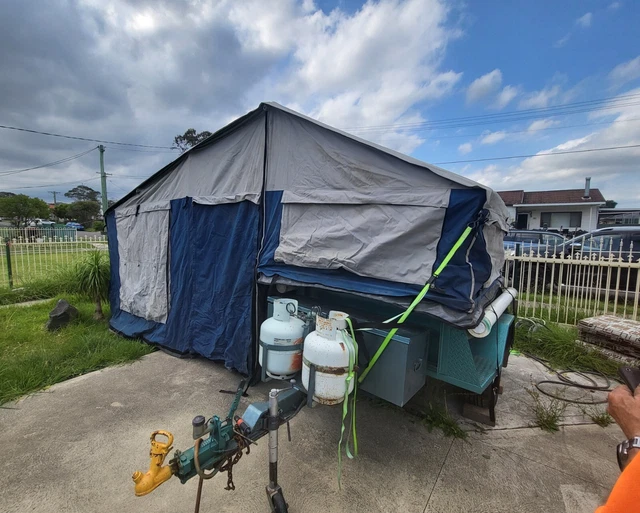 Camper Trailer 7 Sleeper box trailer in good condition, ready to go camping.