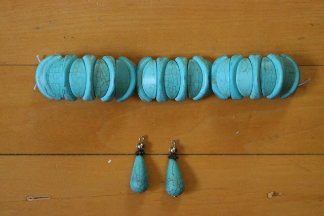 Cuentas de turquesa teñidas Howlite