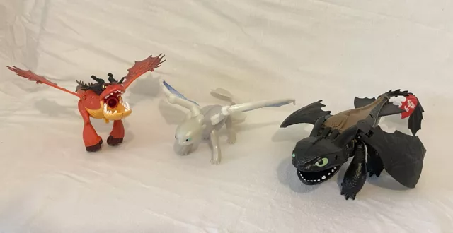 https://www.picclickimg.com/87QAAOSwvCBkY6nV/How-To-Train-Your-Dragon-Toys-Figures-Bundle.webp