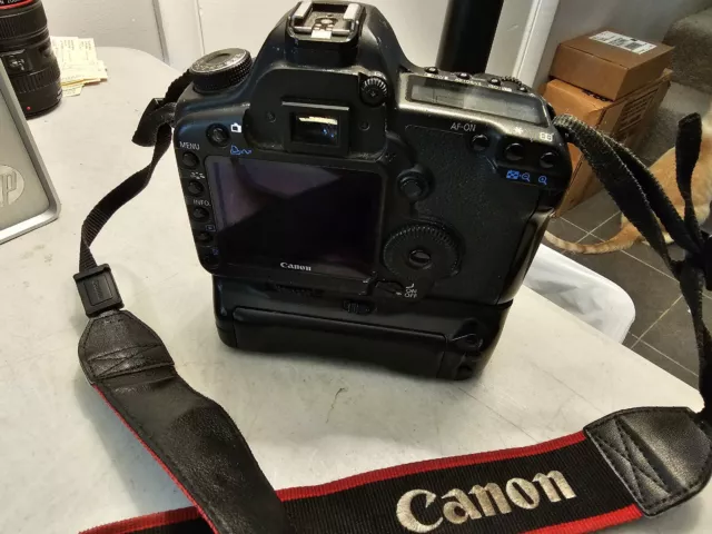 Canon EOS 5D Mark II 21.1 MP Digital SLR Camera - Black (Body Only)