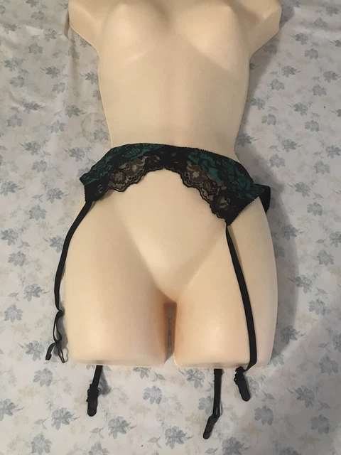 Vintage Beautiful Black Garter Belt  chic    Size small