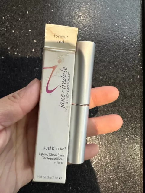 Jane Iredale Just Kissed Lippen- und Wangenfleck 3g für immer rot