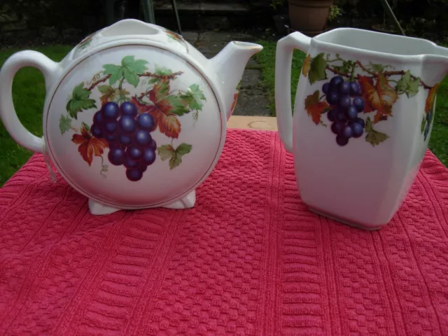 maling pottery tea pot and jug 1930's Super Condition for age,made for Ringtons