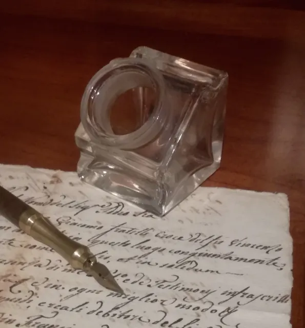 Antico calamaio in vetro da scrivania con poggia pennino senza imbuto