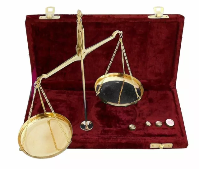 Balanza de joyería de latón con decoración de peso de orfebre en caja de...