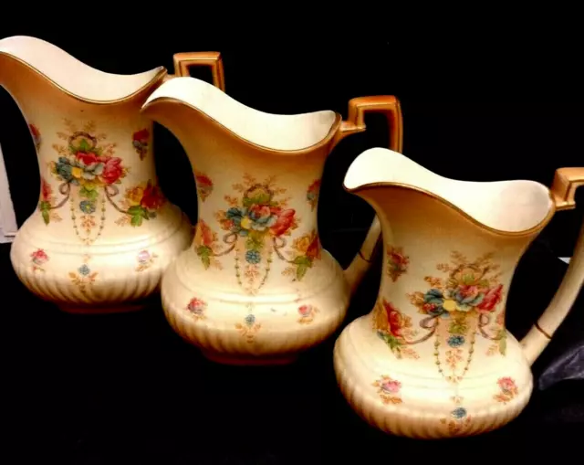 JUGS Lg 3 PC.SET Vintage Graduating  Art Deco Crown Devon Lovely Floral Garland