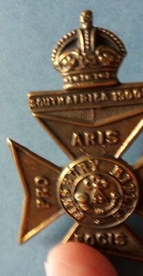 VINTAGE 11th London Regiment Finsbury Rifles Cap Badge KC BRASS 2 Lugs Genuine* 2