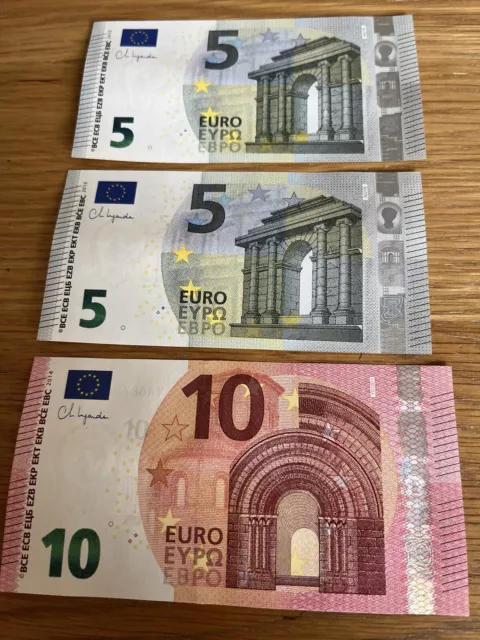 Euro Left Over Holiday Money €20 in Notes