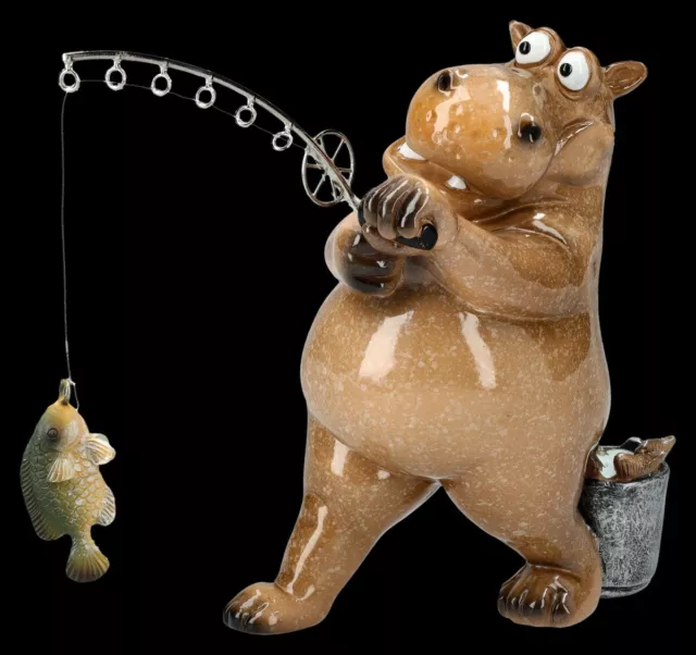 Lustige Nilpferd Figur beim Angeln - Glücksbringer Petri Heil Fun Hippo