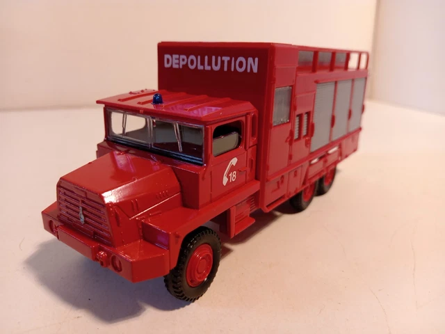Solido : camion, truck, Berliet GBC citerne SEA. Militaire, guerre