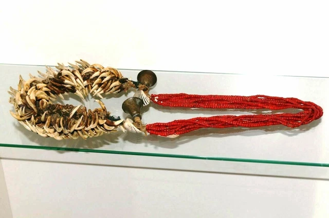 Naga hunting trophy chain, highest quality, Myanmar / India ca. 1940. Rare!