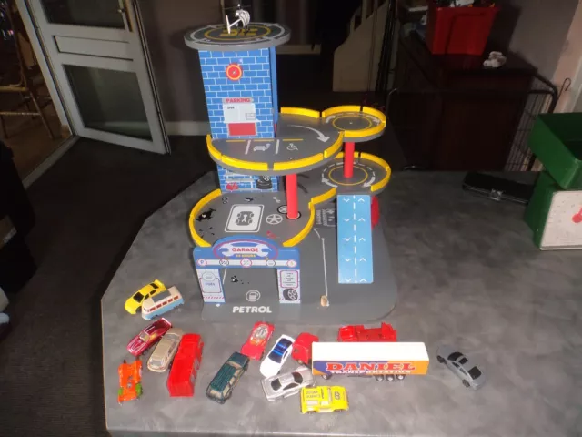 GLTC WOODEN GARAGE Perfect Christmas Present 29.99 PicClick UK