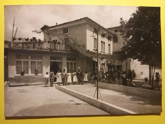 Pazzon di Caprino Veronese (Verona). Trattoria Singapore. Gioco delle bocce.