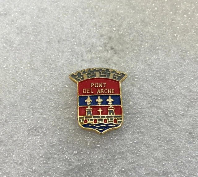 T39 Pins Armoirie LES SABLES D'OLONNE Blason Ecusson Coat of Arm Badge