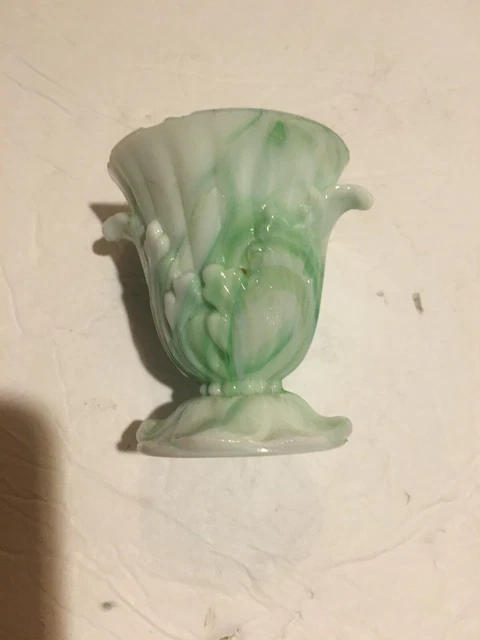 VOGUE MERCANTILE CO NYC Green Akro Agate  SLAG GLASS URN VASE TOOTHPICK HOLDER