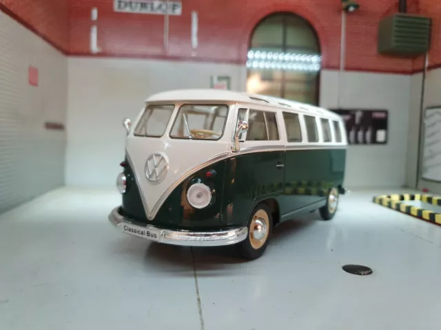 VW Samba Bay Green T1 Dormobile Camper Van Welly 1:24 Scale Diecast Detailed