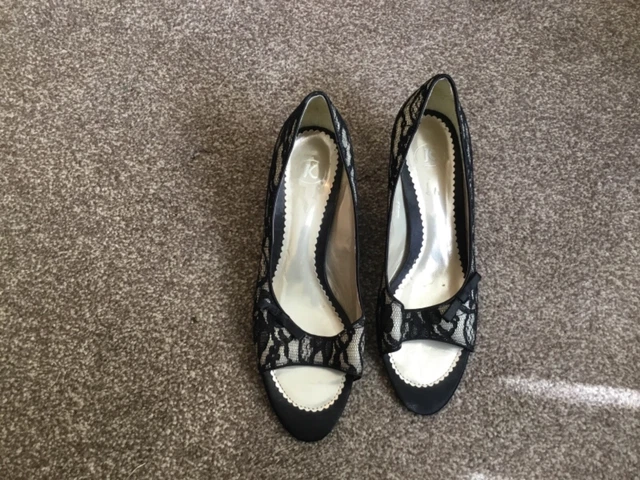 SCARPE DA DONNA K By Clarks Saratosa Nere In Pizzo Slip On Punta