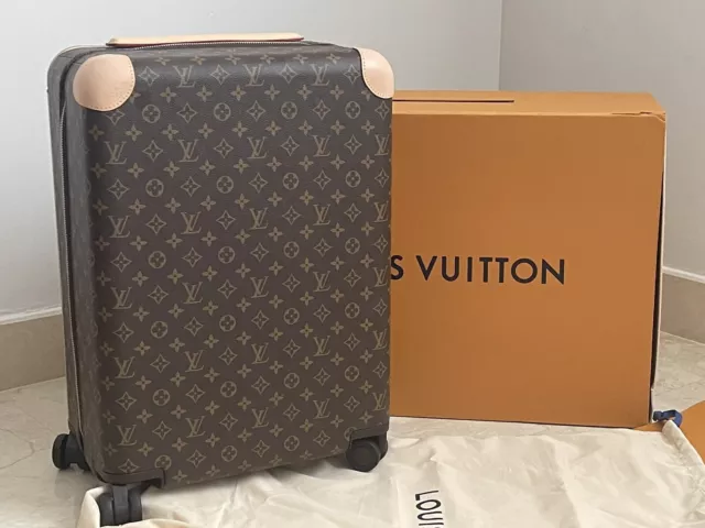 Louis Vuitton Horizon 55 Blue Green Taurillon Cabin Rolling Luggage Travel  Bag