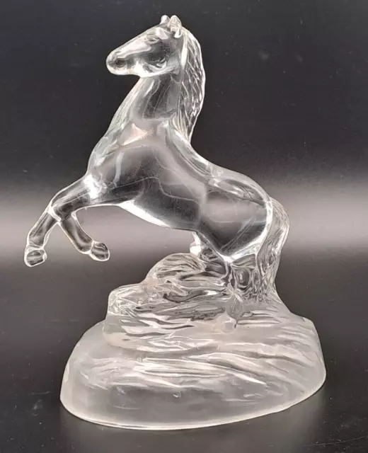 Glas Figur steigendes Pferd mit satiniertem Sockel Höhe ca. 17cm ca. 500g