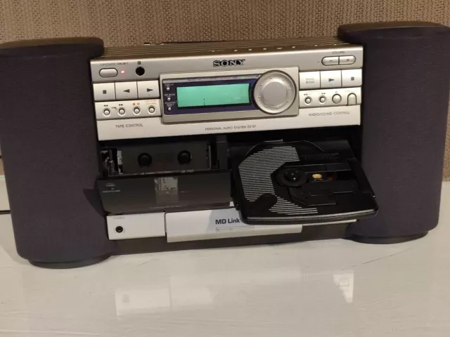 Display defekt / Sony ZS-D7 Cassette CD Recorder AM FM Tuner mit MD-Docking