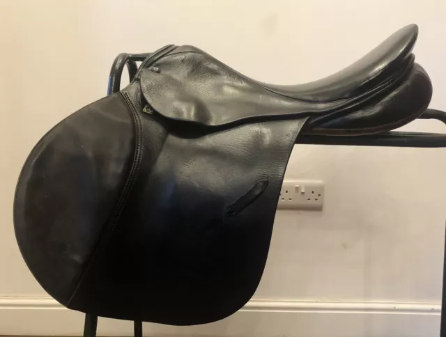 18” Stubben Siegfried Black German Leather Quality GP Saddle M / W 30