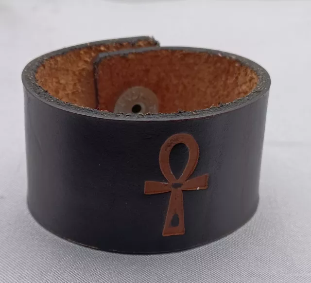 Tandy Leather Cuff Bracelet Brown Cross Design Wide & Thick With Snap Closure 8"