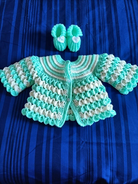 Set cardigan e scarpine neonato hand made uncinetto. 0/3 mesi