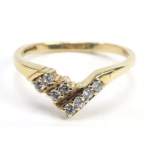 9ct Gold Cubic Zirconia Ring. Size N