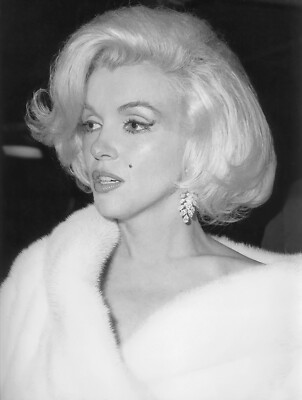 MARILYN MONROE BEAUTY IN WHITE FUR STOLE  (1) RARE 8x10 GalleryQuality PHOTO