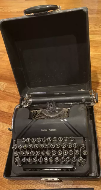 VINTAGE SMITH CORONA STERLING TYPEWRITER WORKING CONDITION w ORIGINAL CASE & KEY