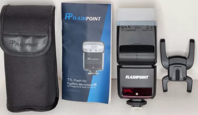 Flashpoint Zoom-Mini TTL R2 Flash for Fuji Cameras  - Batteries Included
