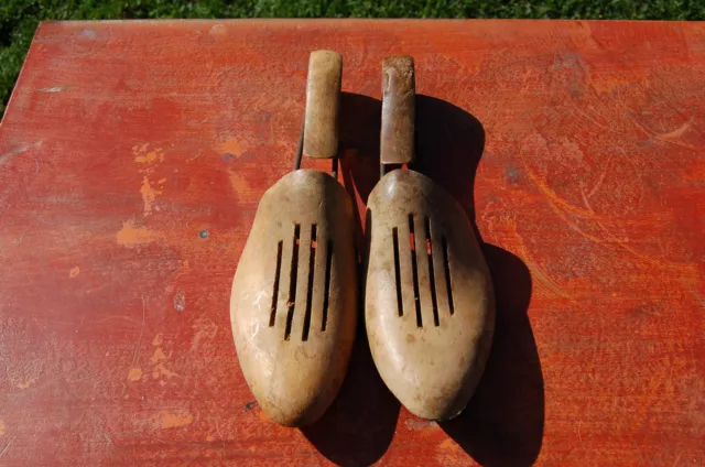 Paire De Forme A Chaussures / Embauchoir En Bois Ancien 39   //C12//