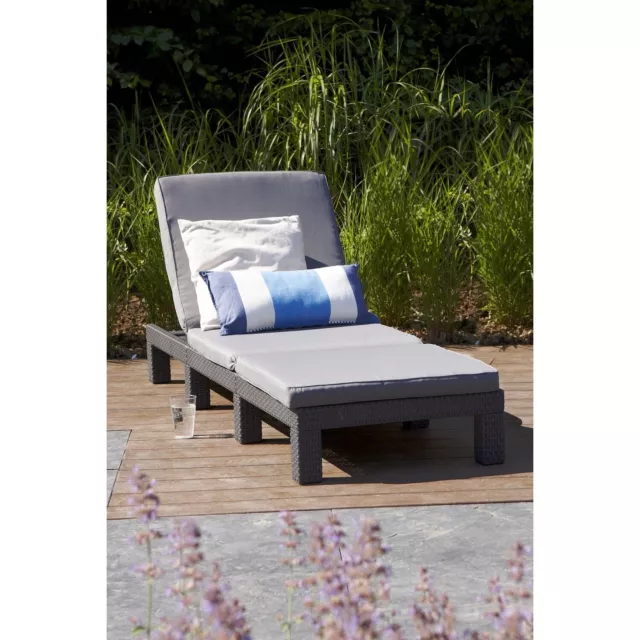 Keter daytona 2024 graphite sun lounger