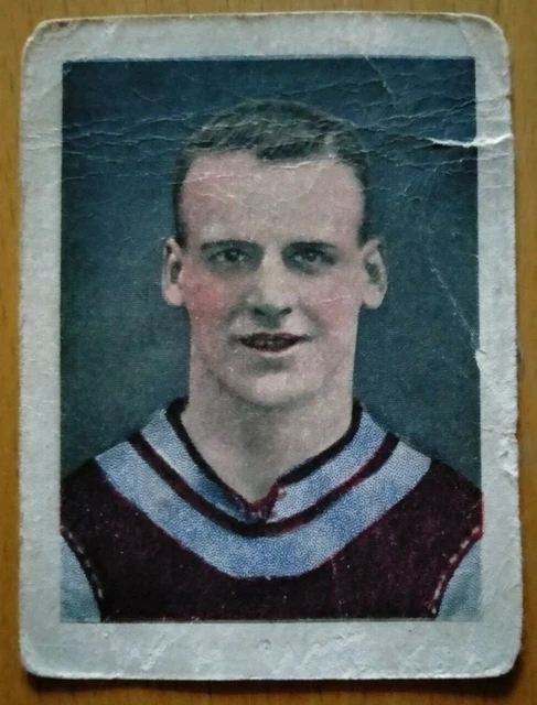 W H Walker Aston Villa #2 Chums Periodical Real Colour Photos (Footballers) 1922