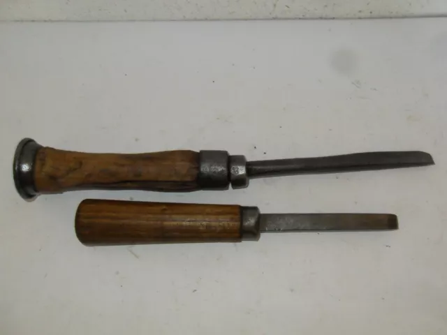 2 x  altes Werkzeug, Schreiner, Zimmermann, Stemmeisen, Eisen geschmiedet