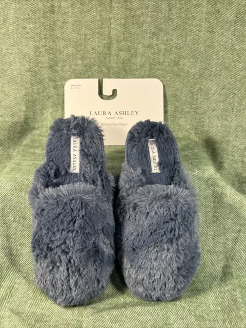 Women’s Laura Ashley memory foam slippers periwinkle size medium