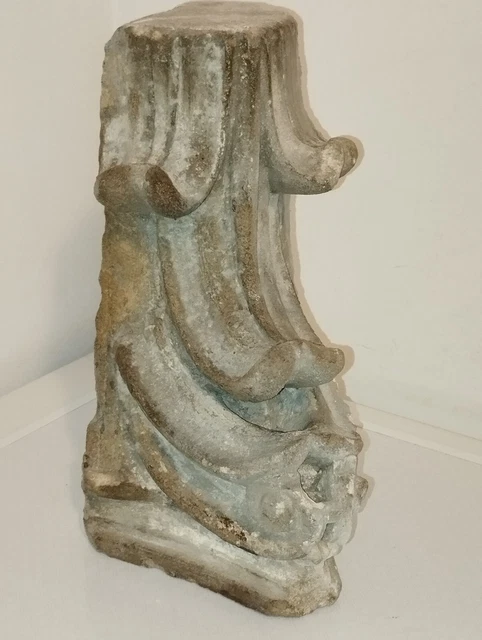 Importante capitello del '600_Interessante scultura di forte impatto estetico