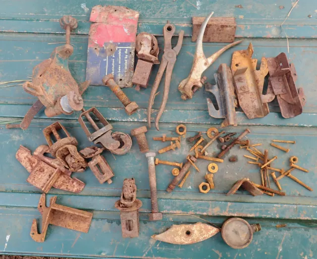 60 Assorted Pieces of Rusted Metal Industrial Salvage Rusty Tools Oil Wheel EB03