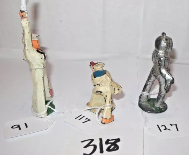 Lot of 3 WWI Manoil Dimestore Lead Toy Soldiers (Sailors & Diver) #318 rare find