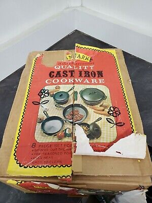 Vintage 4 Piece Hi Mark Cast Iron Cookware Set -