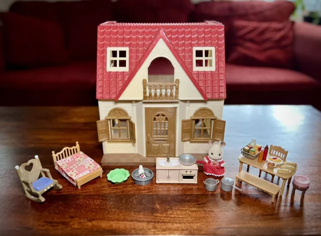 Calico Critters Sylvanian Families Red Roof Cozy Cottage