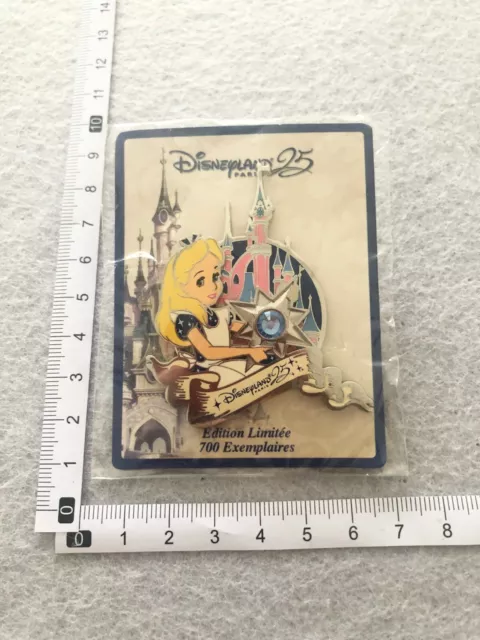 Disneyland Paris DLP 25th Anniversary Alice in Wonderland Castle LE700 Pin